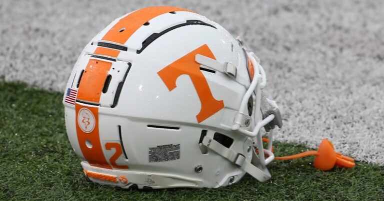 Tennessee-football-helmet