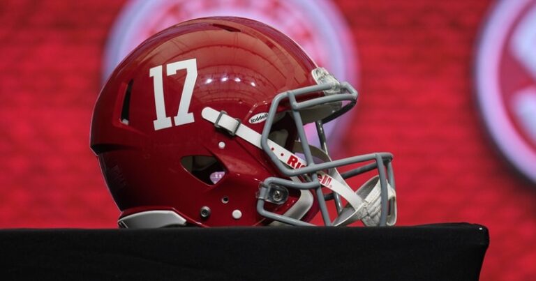 alabama-CRIMSON-TIDE-football-helmet